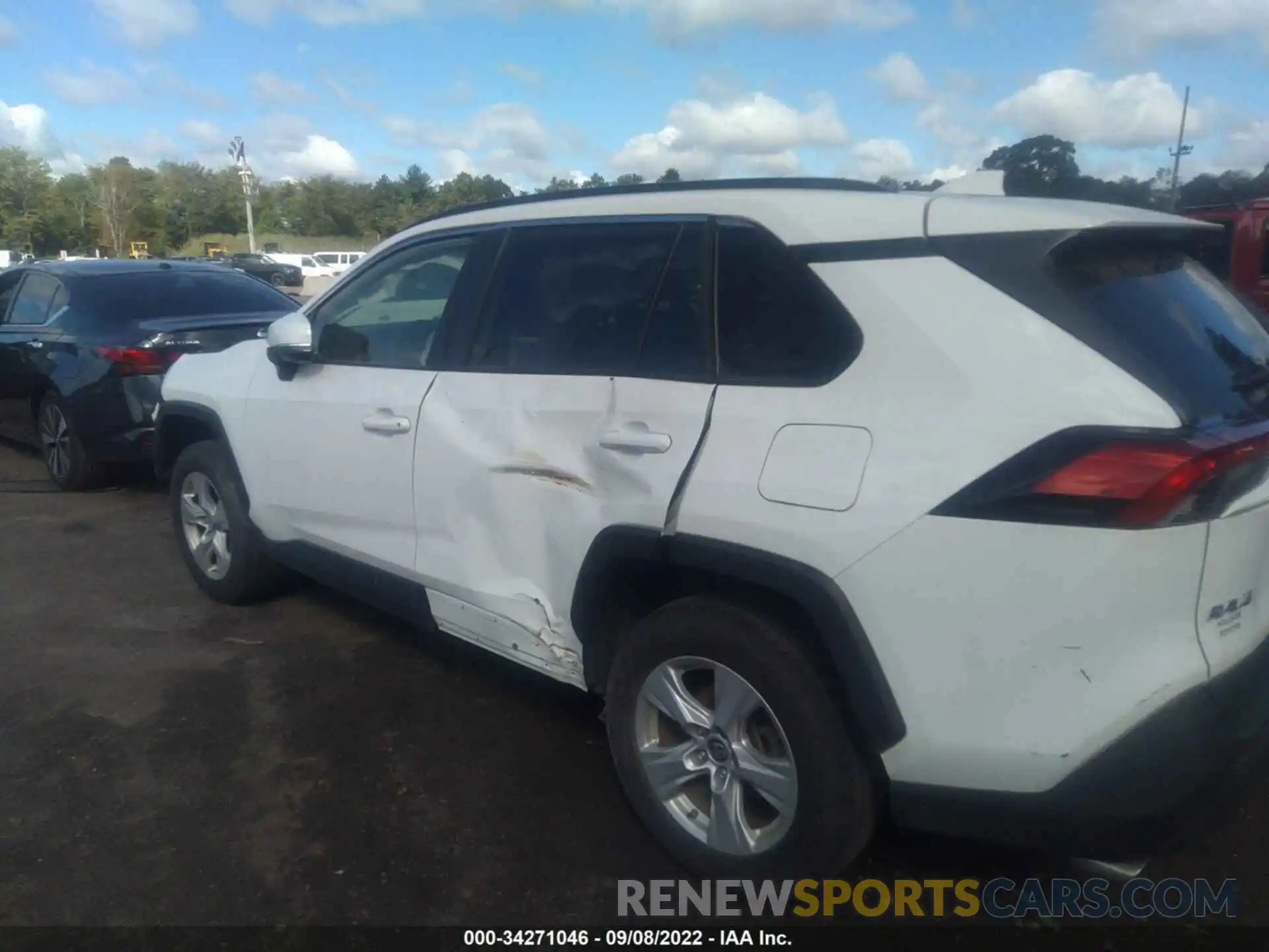 3 Photograph of a damaged car JTMP1RFVXKD046451 TOYOTA RAV4 2019