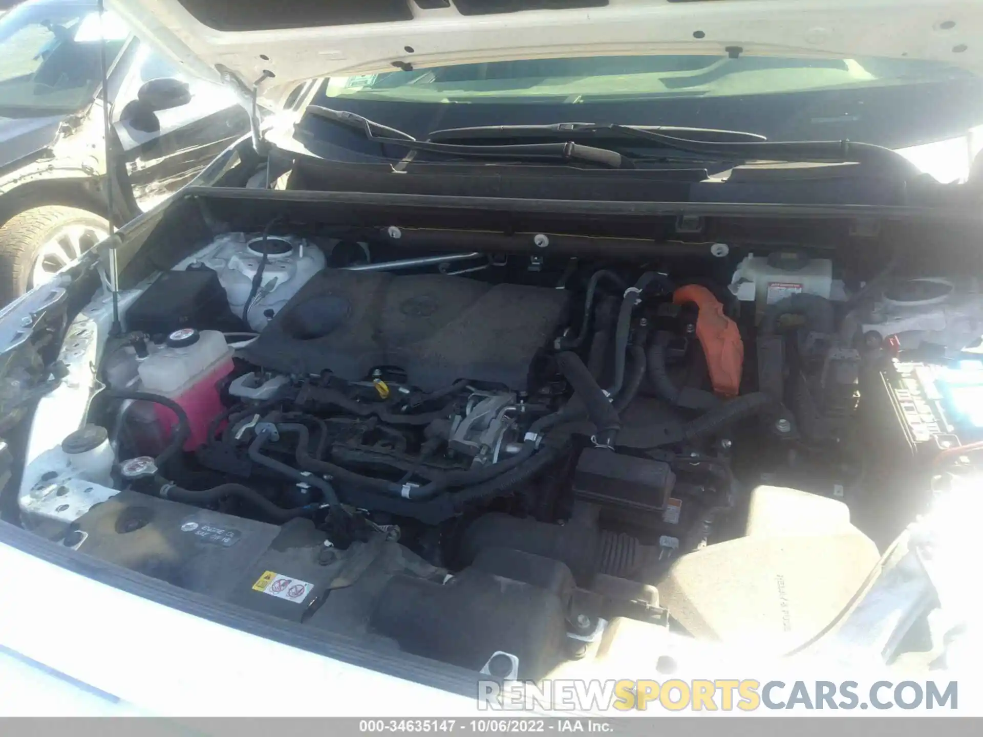 10 Photograph of a damaged car JTMRWRFV0KD012402 TOYOTA RAV4 2019