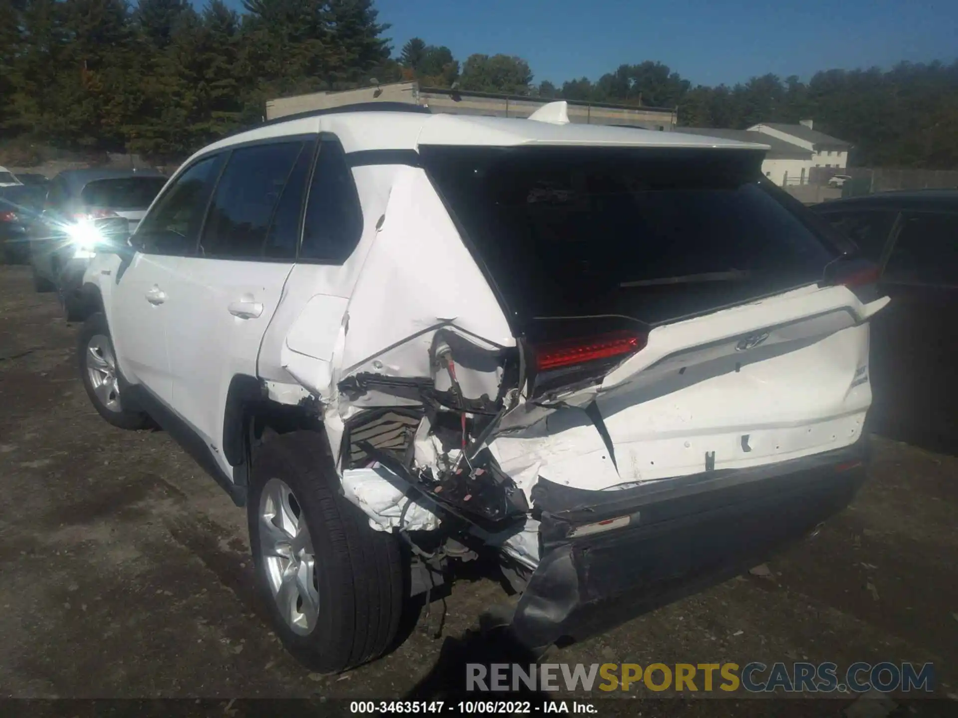 6 Photograph of a damaged car JTMRWRFV0KD012402 TOYOTA RAV4 2019