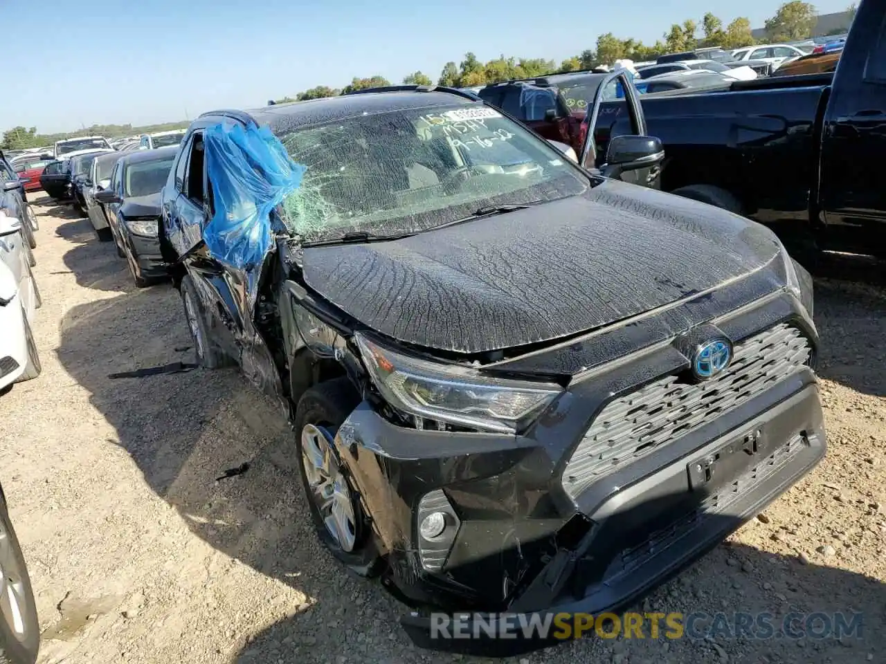 1 Photograph of a damaged car JTMRWRFV0KD016689 TOYOTA RAV4 2019