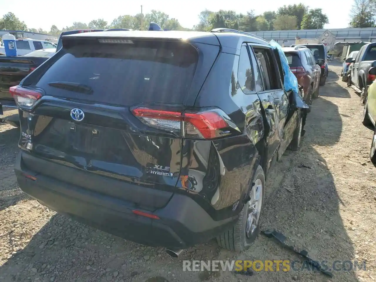 4 Photograph of a damaged car JTMRWRFV0KD016689 TOYOTA RAV4 2019