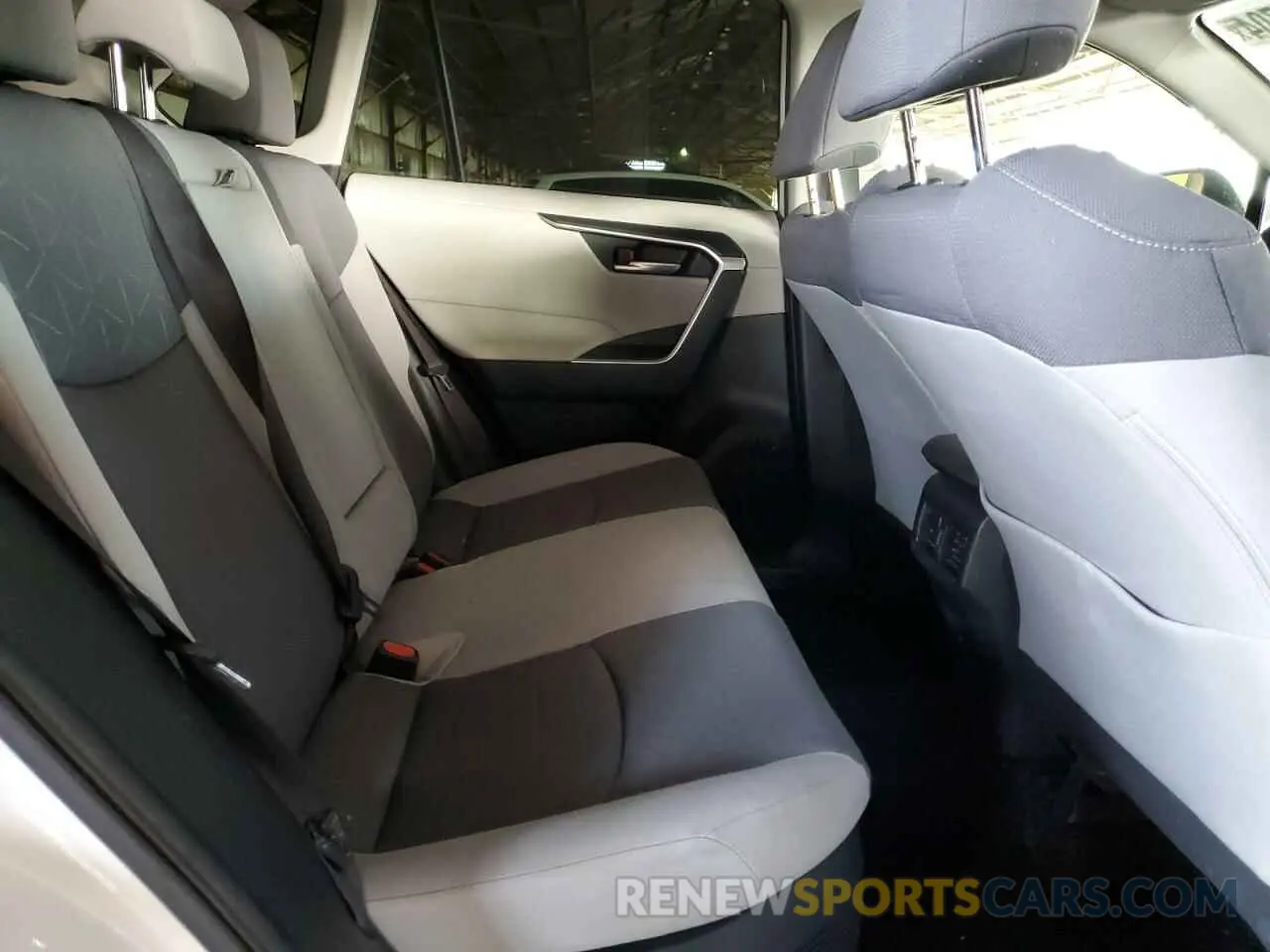 11 Photograph of a damaged car JTMRWRFV0KD515511 TOYOTA RAV4 2019