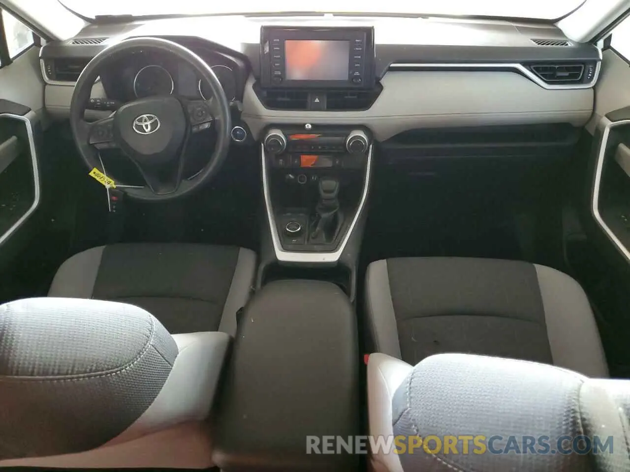 8 Photograph of a damaged car JTMRWRFV0KD515511 TOYOTA RAV4 2019