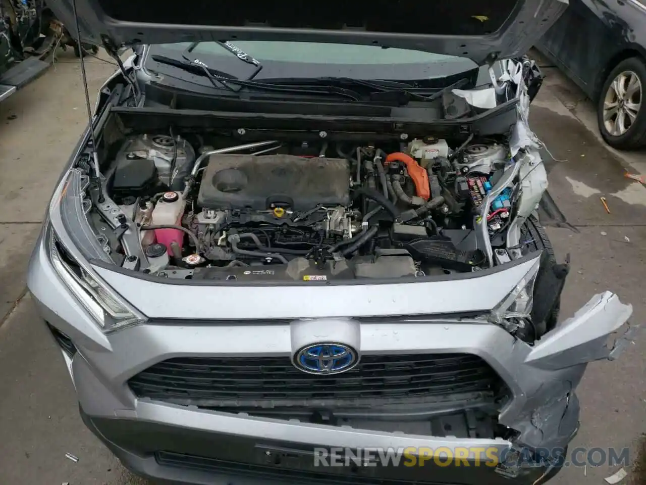 7 Photograph of a damaged car JTMRWRFV1KD013400 TOYOTA RAV4 2019