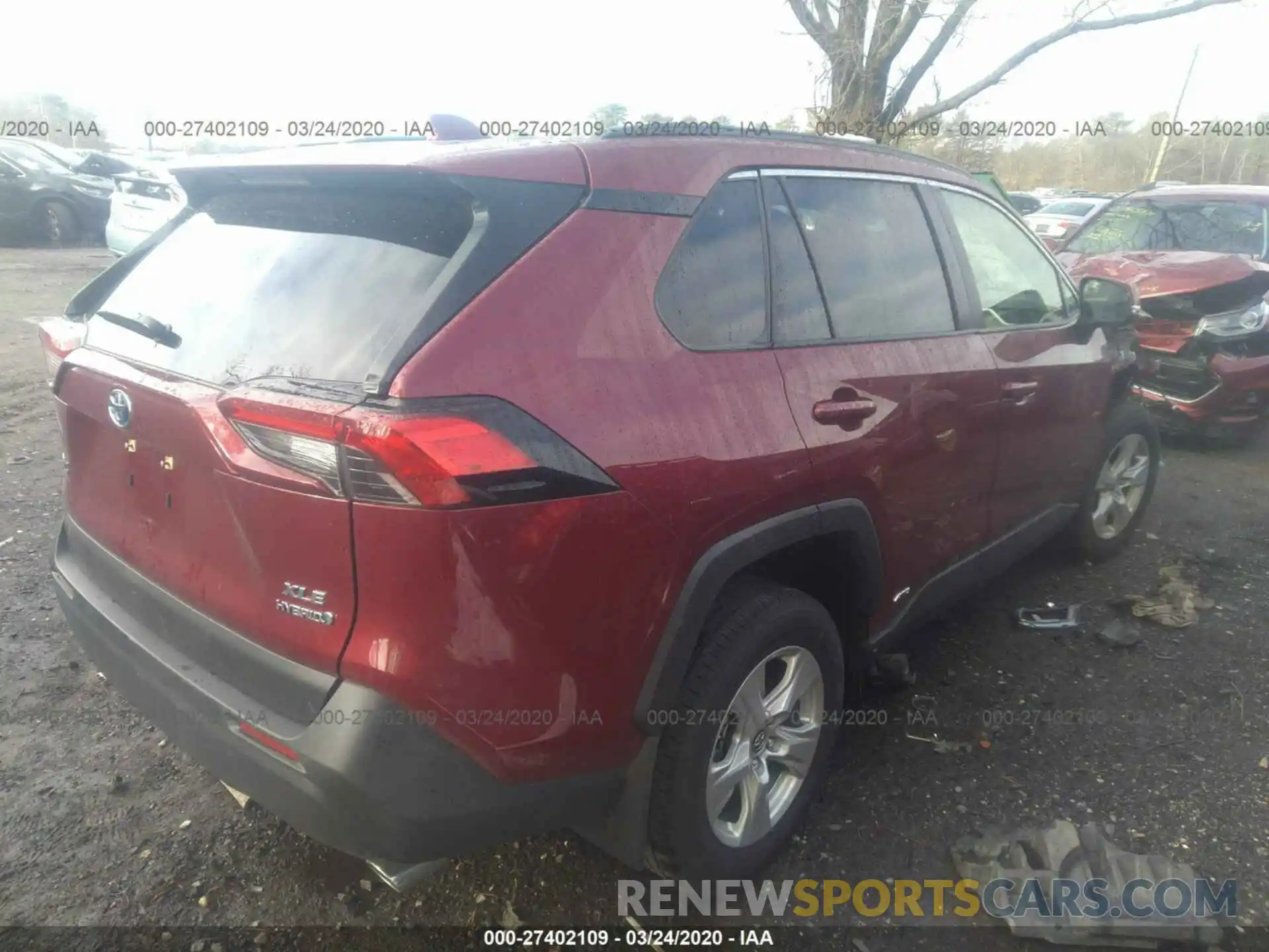 4 Photograph of a damaged car JTMRWRFV1KD025871 TOYOTA RAV4 2019