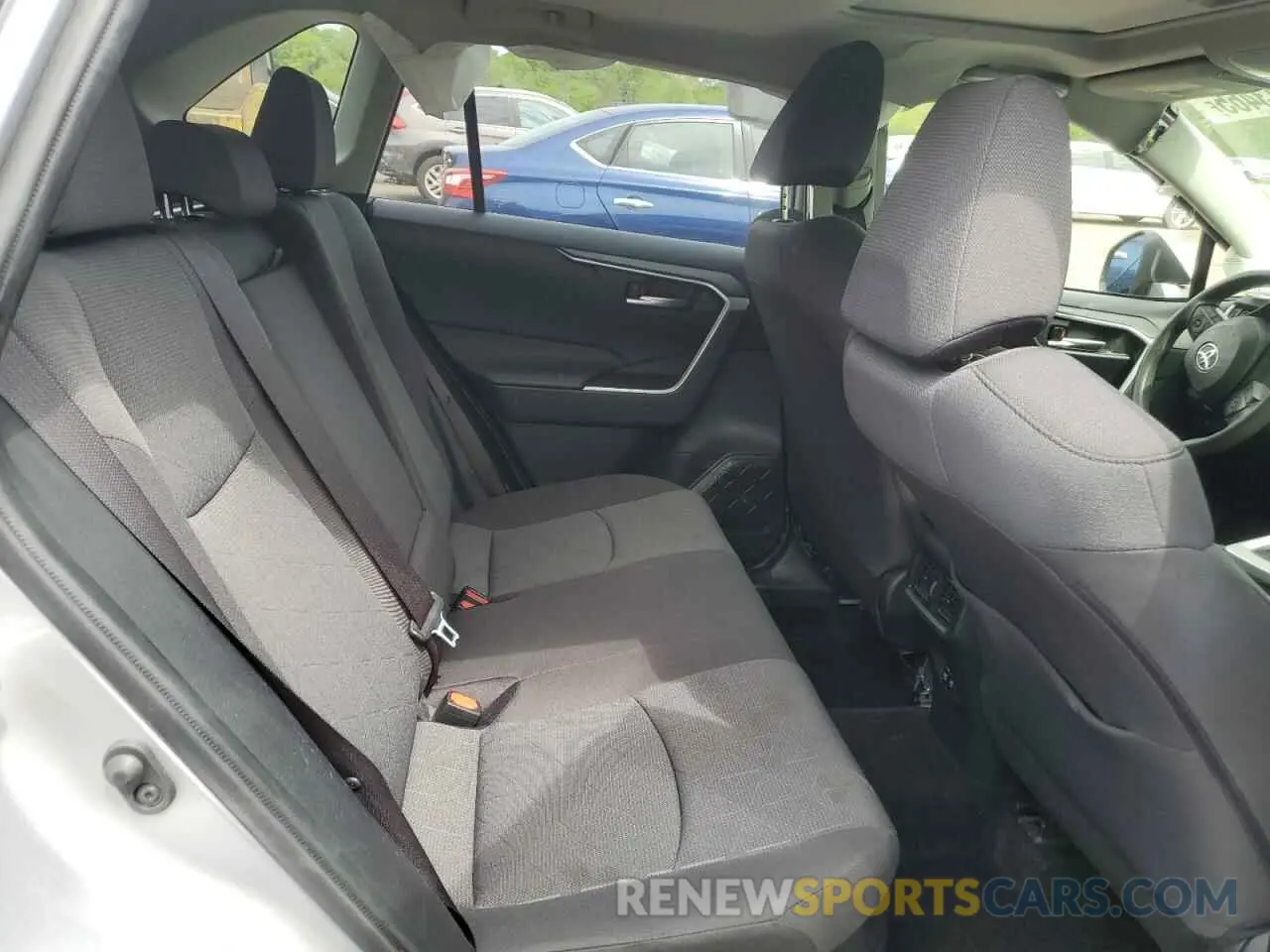 10 Photograph of a damaged car JTMRWRFV2KD009419 TOYOTA RAV4 2019