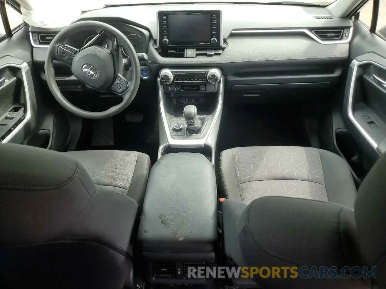 8 Photograph of a damaged car JTMRWRFV2KD009419 TOYOTA RAV4 2019