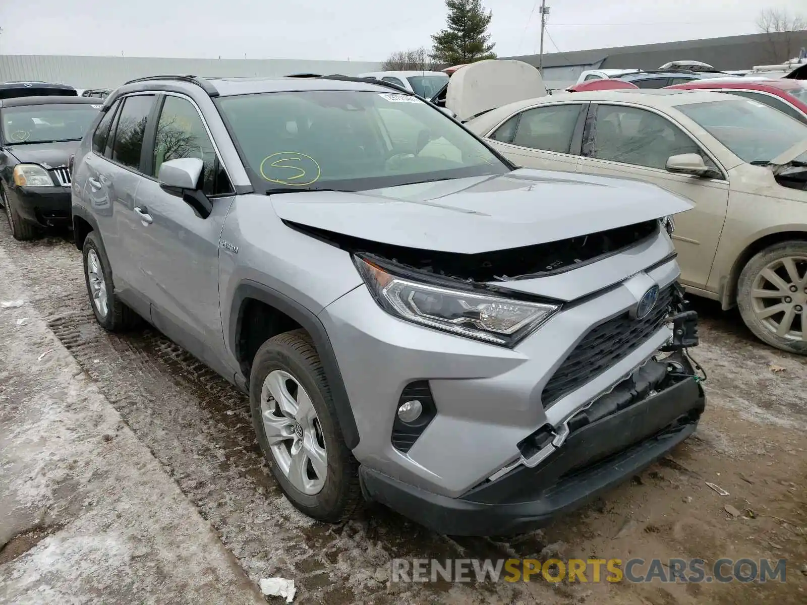 1 Photograph of a damaged car JTMRWRFV2KD024096 TOYOTA RAV4 2019