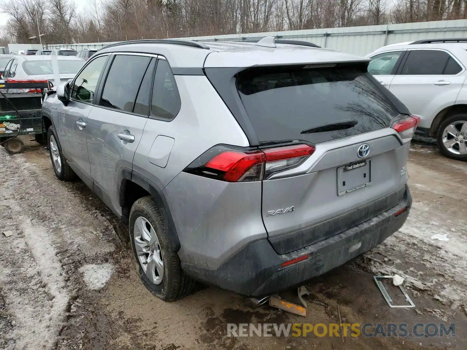 3 Photograph of a damaged car JTMRWRFV2KD024096 TOYOTA RAV4 2019