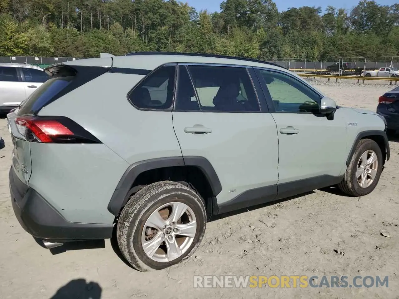 3 Photograph of a damaged car JTMRWRFV2KD043277 TOYOTA RAV4 2019