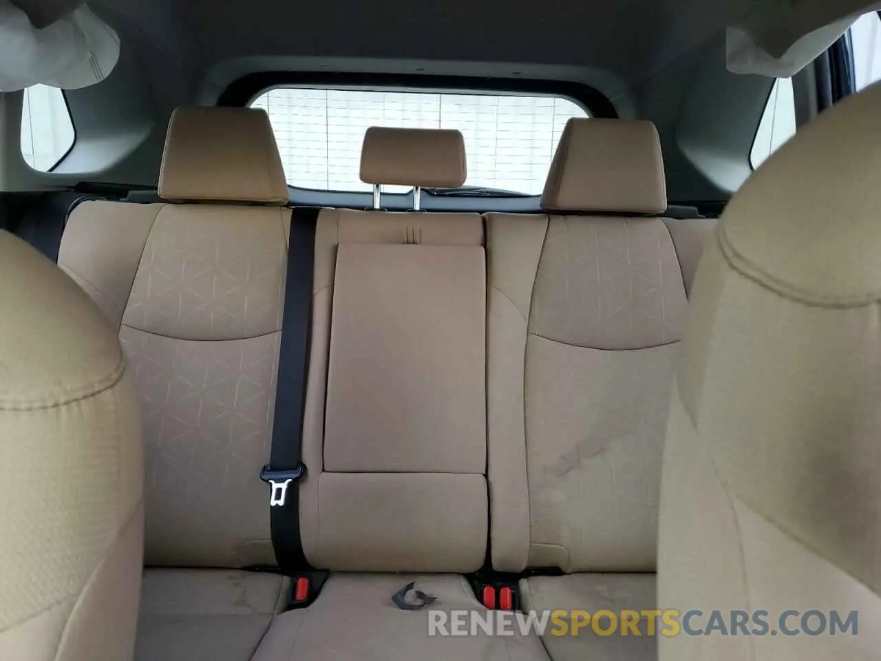 10 Photograph of a damaged car JTMRWRFV2KJ006411 TOYOTA RAV4 2019