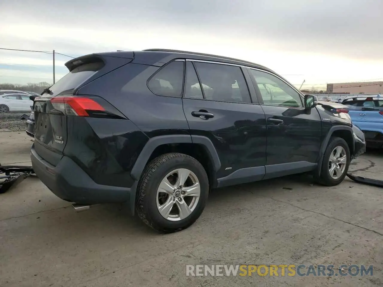 3 Photograph of a damaged car JTMRWRFV2KJ006411 TOYOTA RAV4 2019