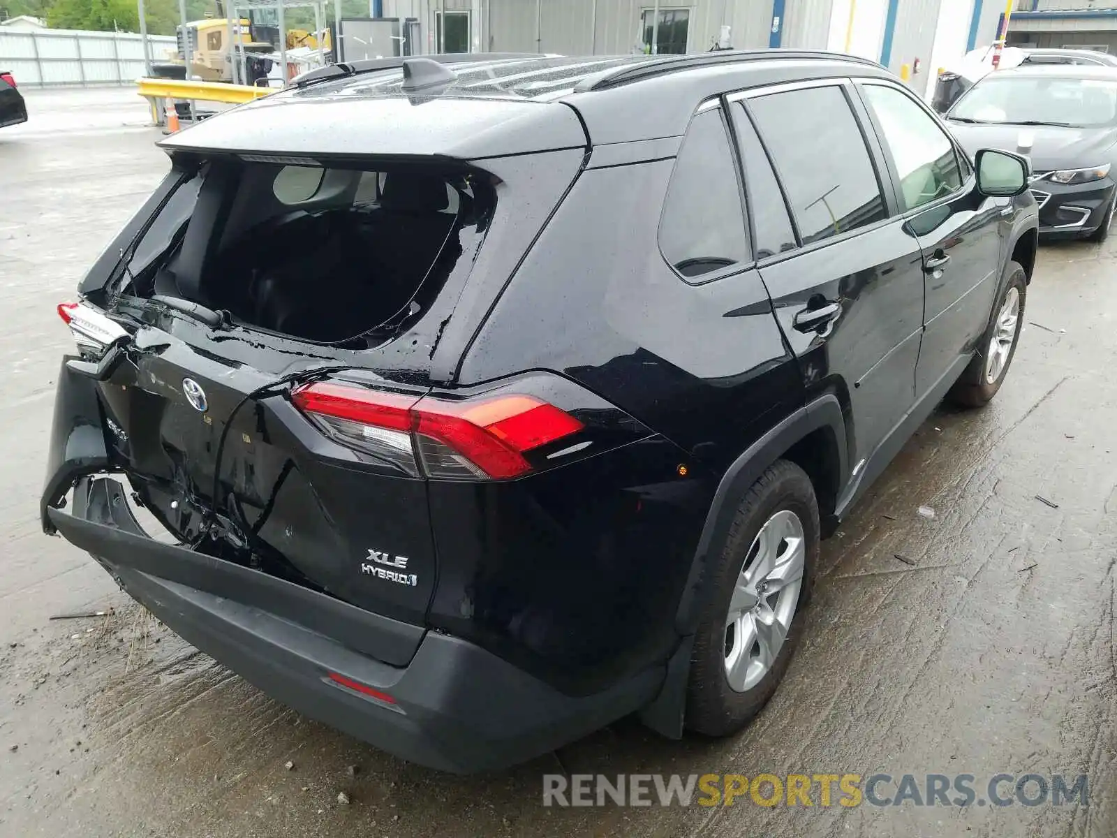 4 Photograph of a damaged car JTMRWRFV3KD005704 TOYOTA RAV4 2019