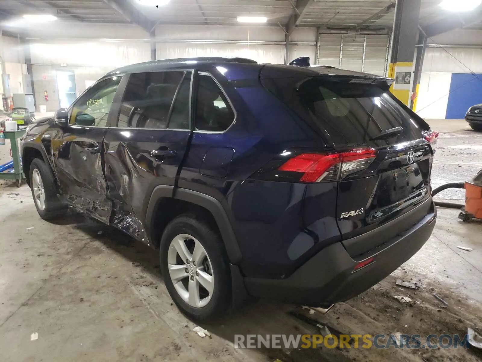 3 Photograph of a damaged car JTMRWRFV3KD040033 TOYOTA RAV4 2019