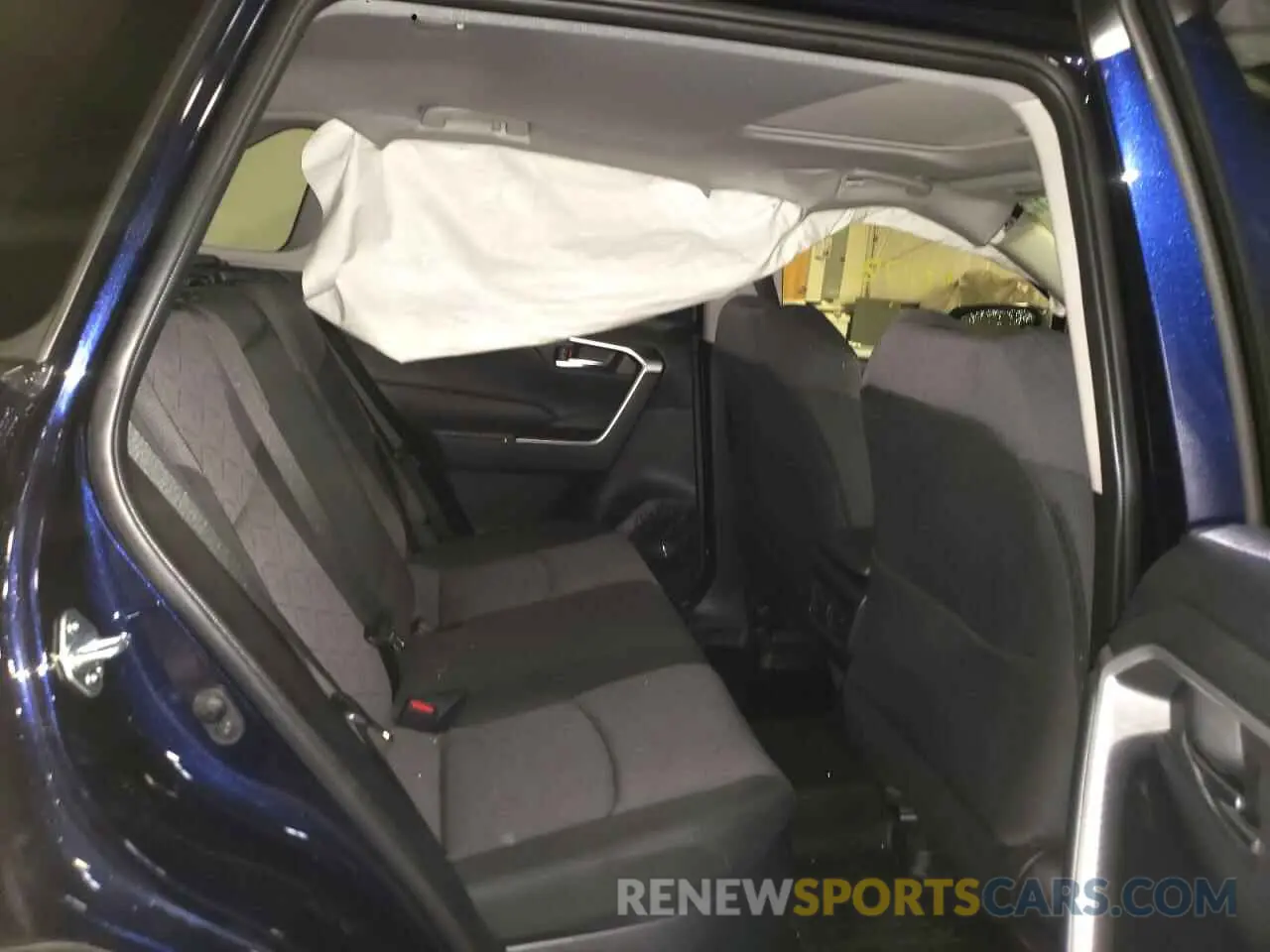 6 Photograph of a damaged car JTMRWRFV3KD040033 TOYOTA RAV4 2019
