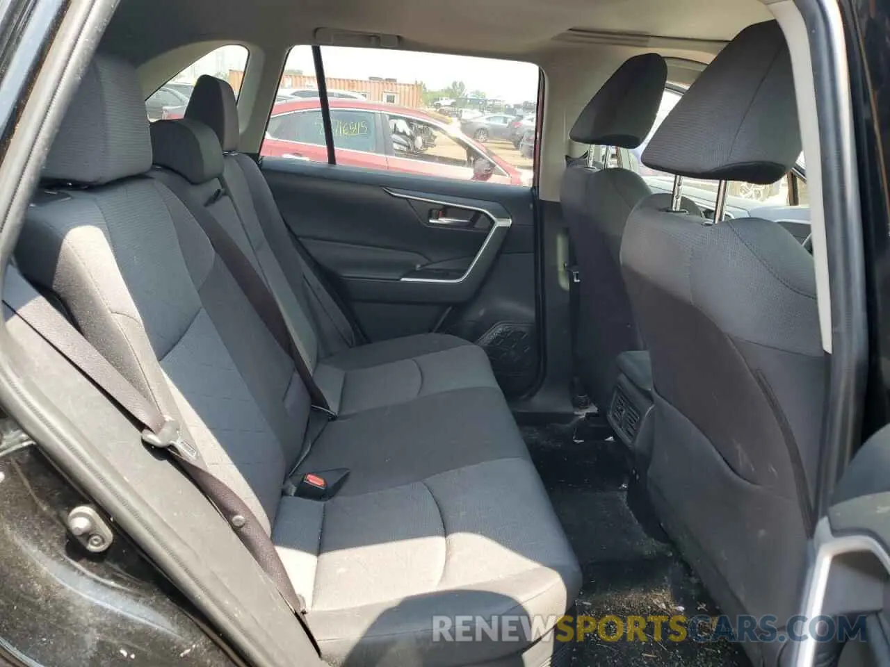 10 Photograph of a damaged car JTMRWRFV4KD009535 TOYOTA RAV4 2019