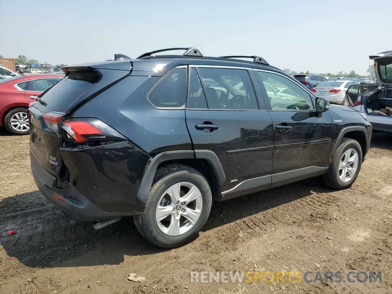 3 Photograph of a damaged car JTMRWRFV4KD009535 TOYOTA RAV4 2019