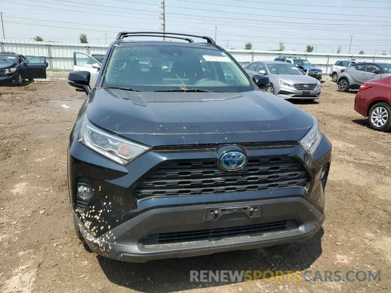 5 Photograph of a damaged car JTMRWRFV4KD009535 TOYOTA RAV4 2019