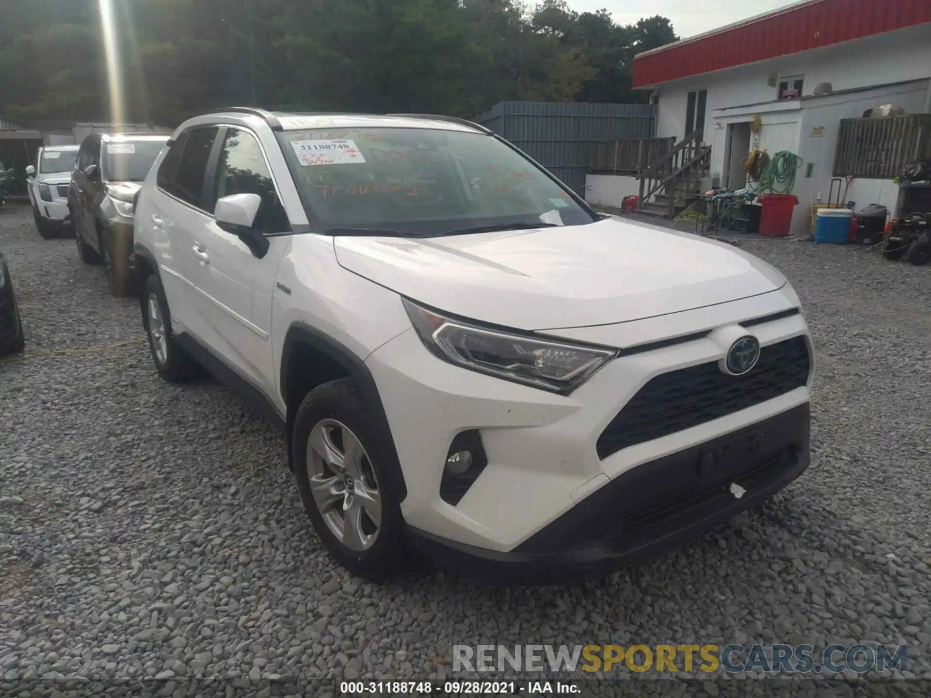 1 Photograph of a damaged car JTMRWRFV4KD028280 TOYOTA RAV4 2019