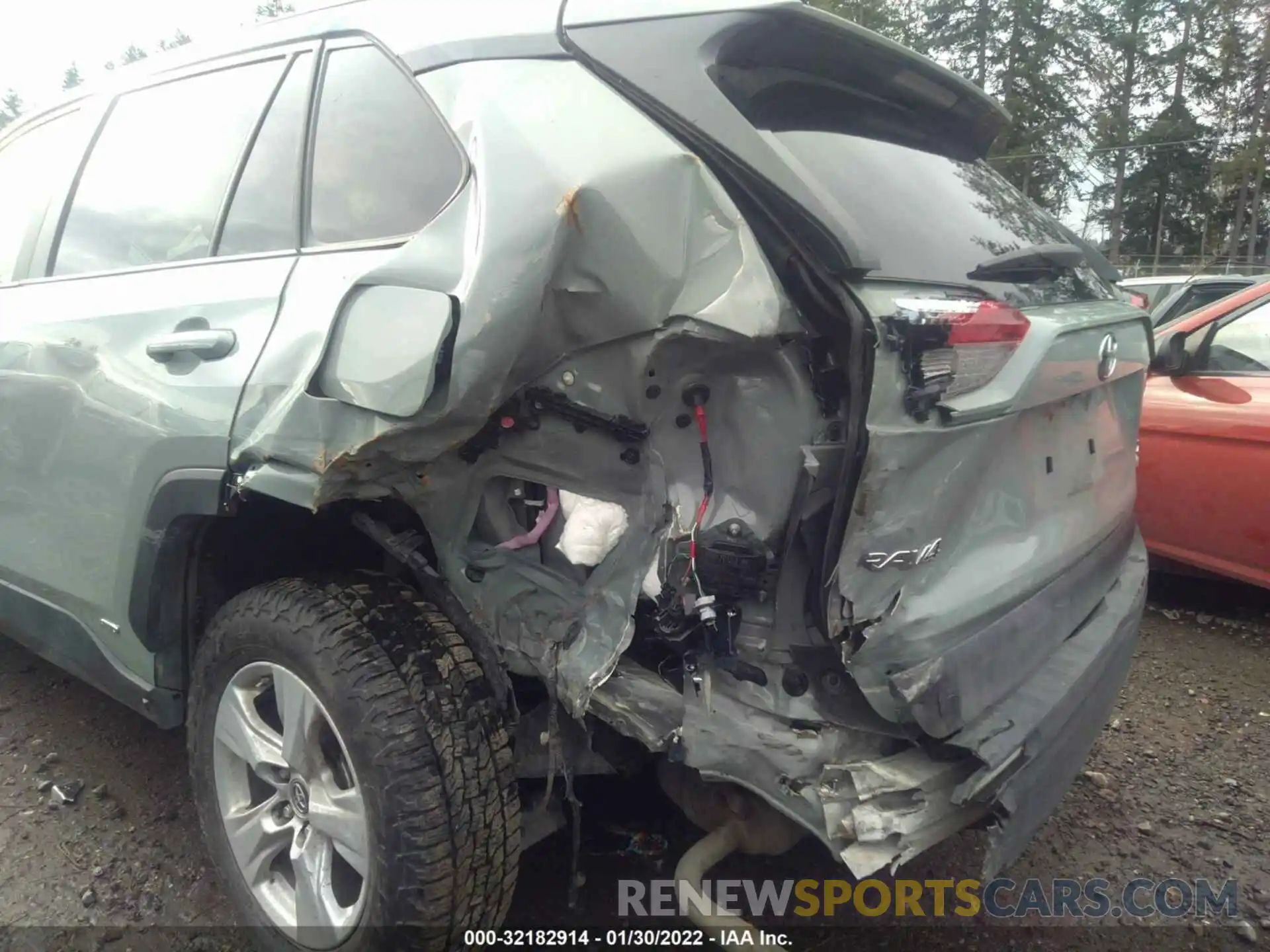 6 Photograph of a damaged car JTMRWRFV4KD032281 TOYOTA RAV4 2019