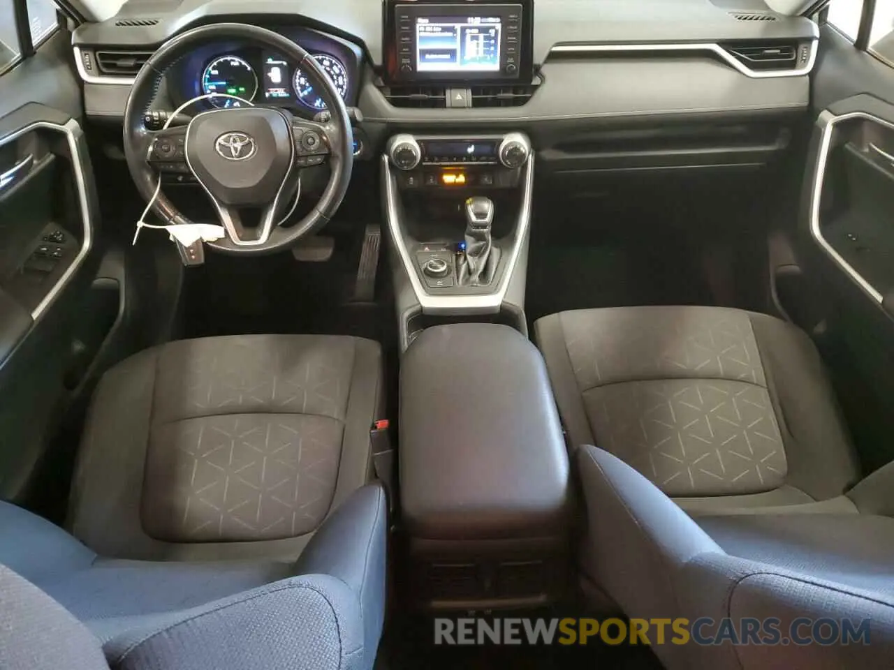 8 Photograph of a damaged car JTMRWRFV4KD032801 TOYOTA RAV4 2019