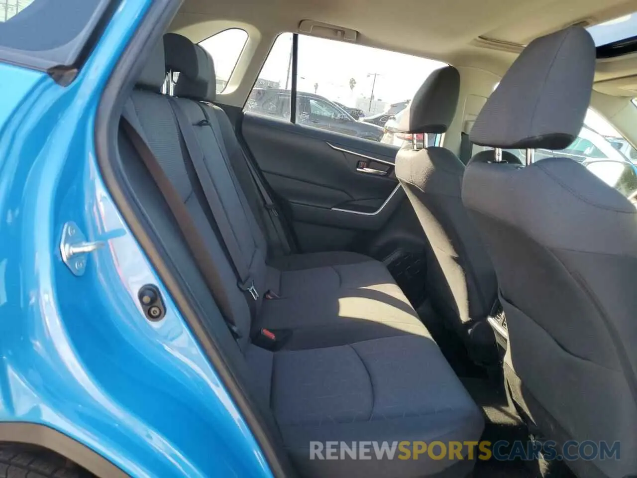 11 Photograph of a damaged car JTMRWRFV4KJ009729 TOYOTA RAV4 2019