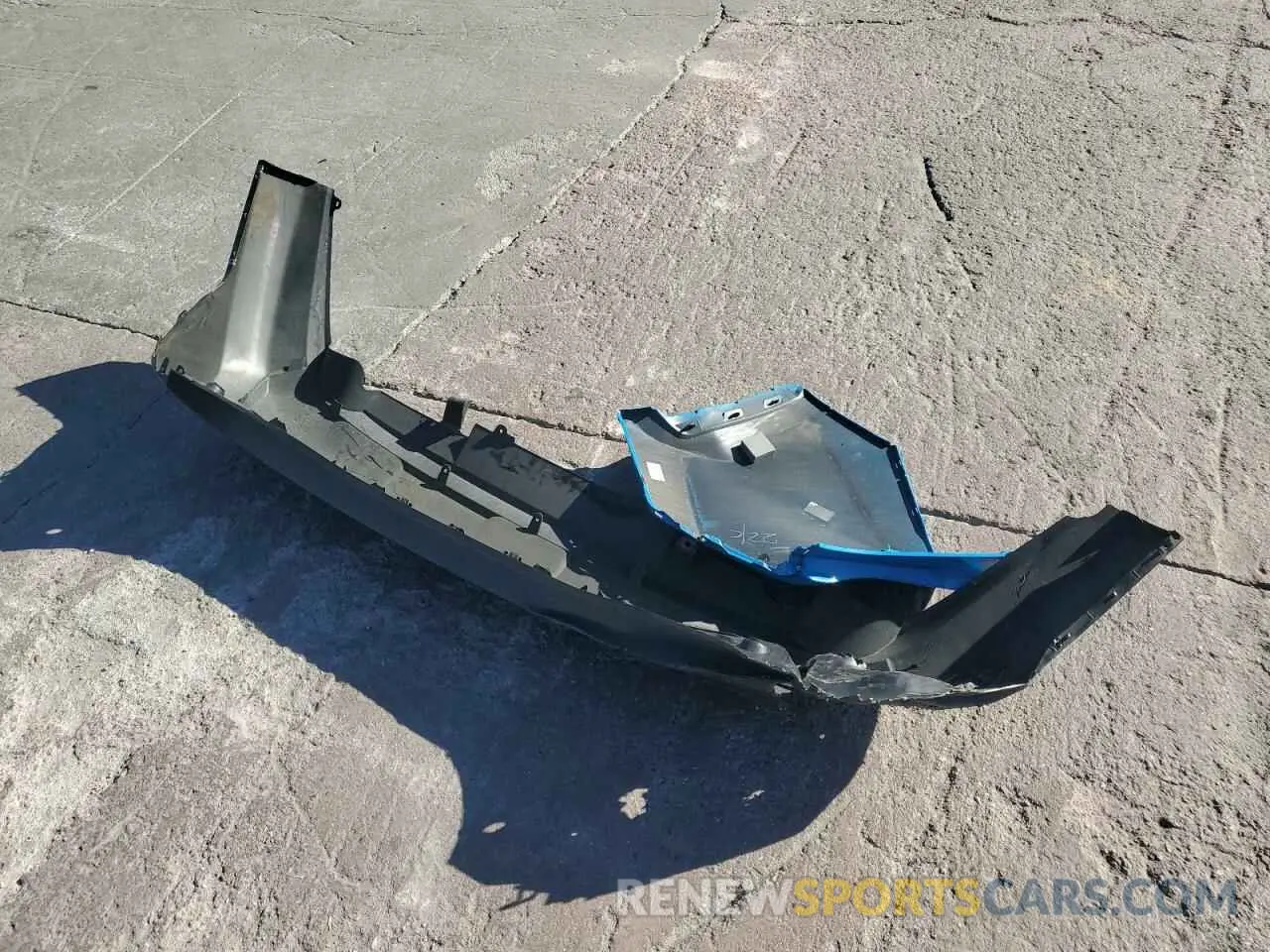 13 Photograph of a damaged car JTMRWRFV4KJ009729 TOYOTA RAV4 2019