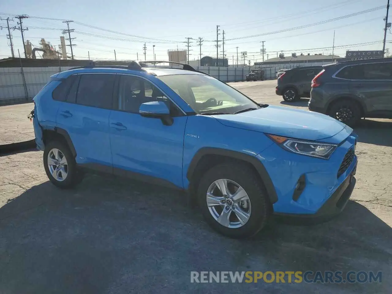 4 Photograph of a damaged car JTMRWRFV4KJ009729 TOYOTA RAV4 2019