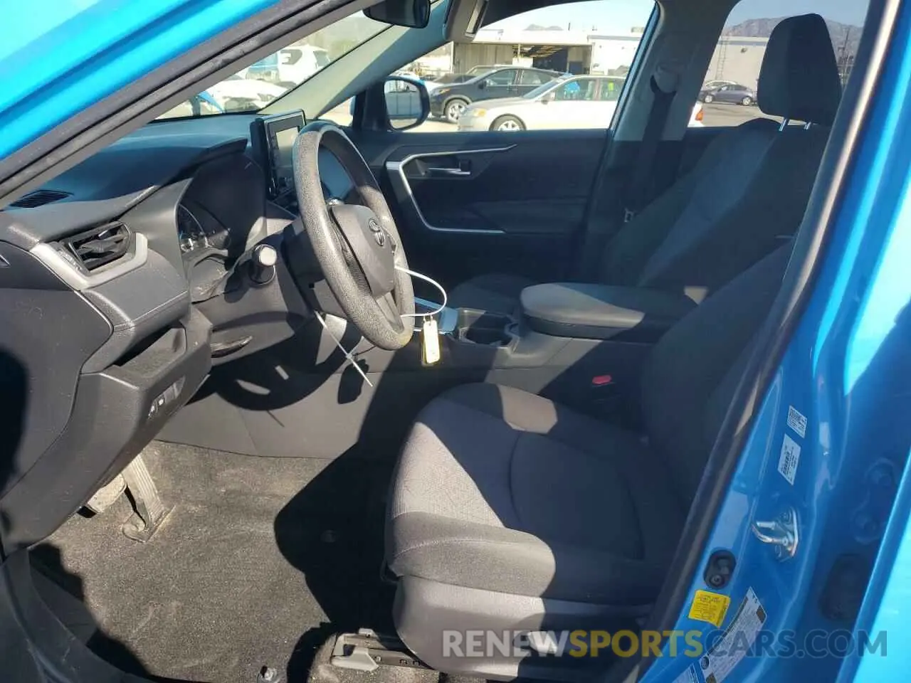 7 Photograph of a damaged car JTMRWRFV4KJ009729 TOYOTA RAV4 2019