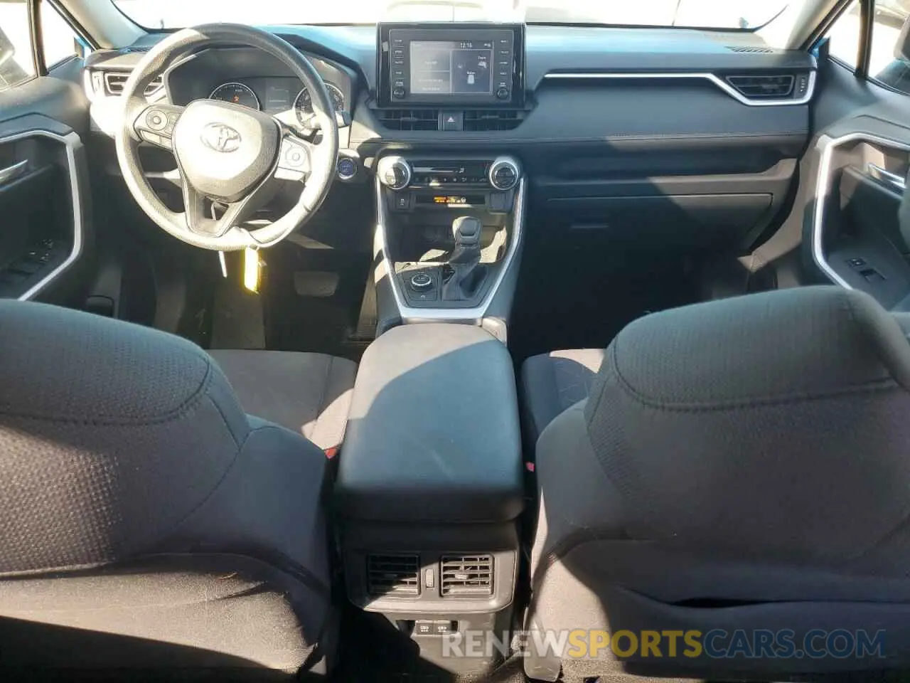 8 Photograph of a damaged car JTMRWRFV4KJ009729 TOYOTA RAV4 2019