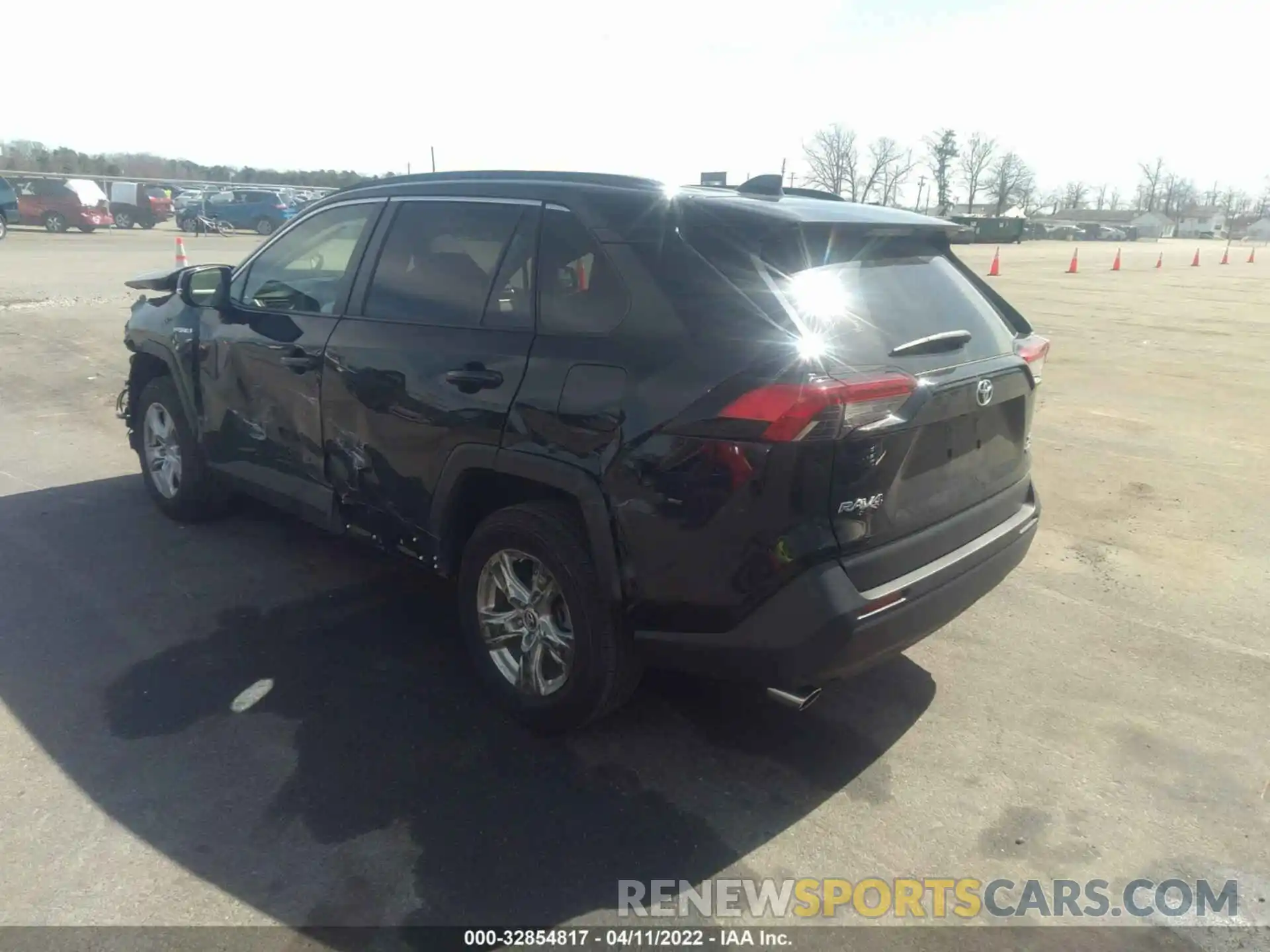 3 Photograph of a damaged car JTMRWRFV5KD024156 TOYOTA RAV4 2019