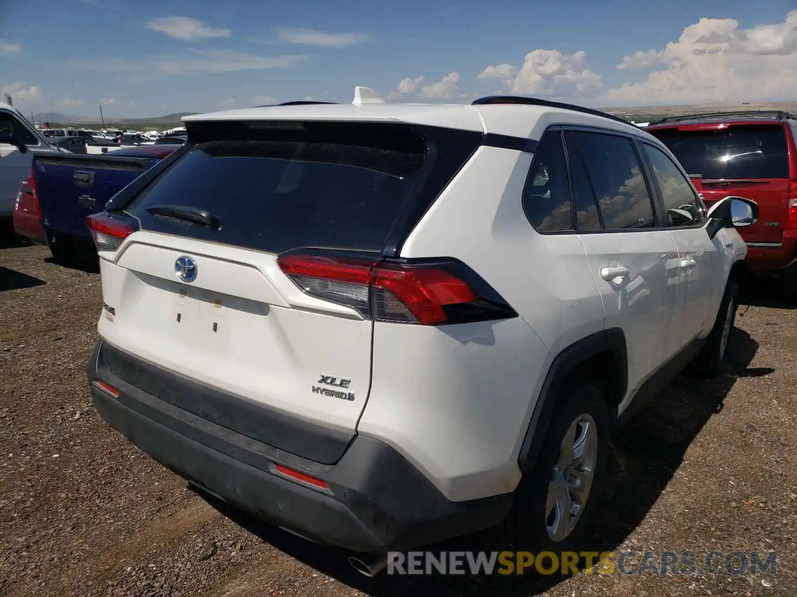 4 Photograph of a damaged car JTMRWRFV5KD034802 TOYOTA RAV4 2019