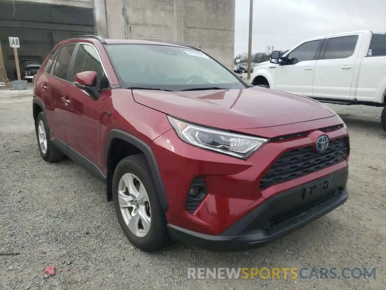 1 Photograph of a damaged car JTMRWRFV6KD037028 TOYOTA RAV4 2019