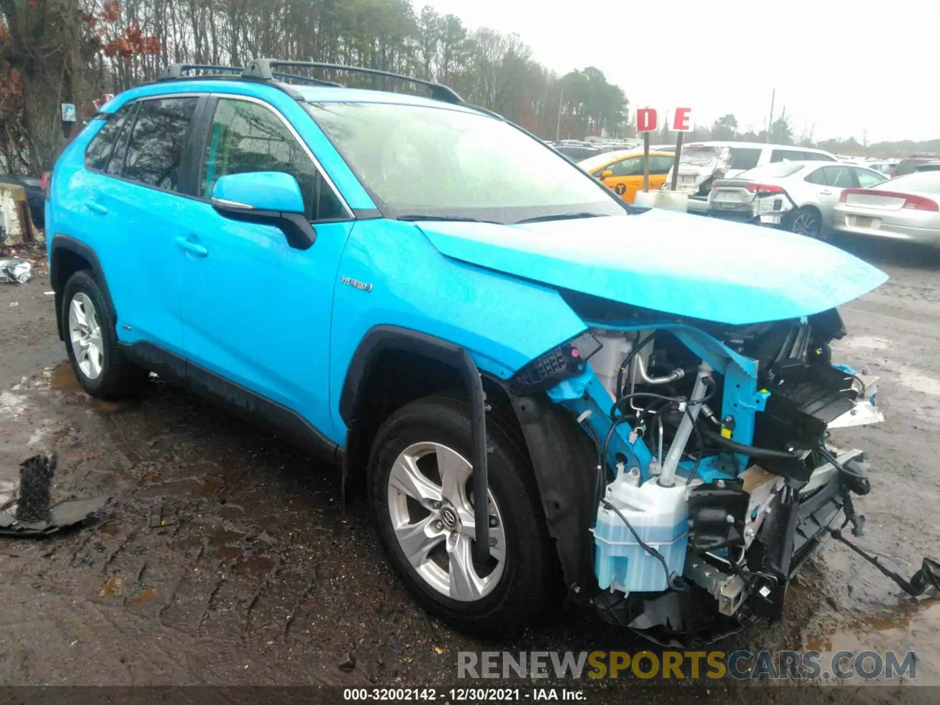 1 Photograph of a damaged car JTMRWRFV7KD006371 TOYOTA RAV4 2019