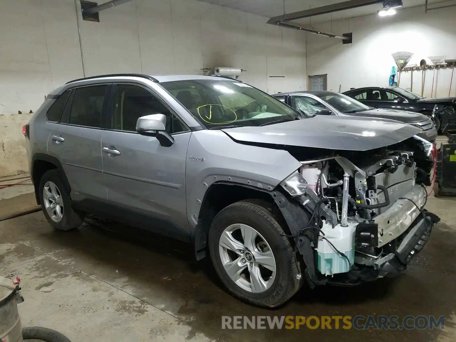 1 Photograph of a damaged car JTMRWRFV7KD026622 TOYOTA RAV4 2019