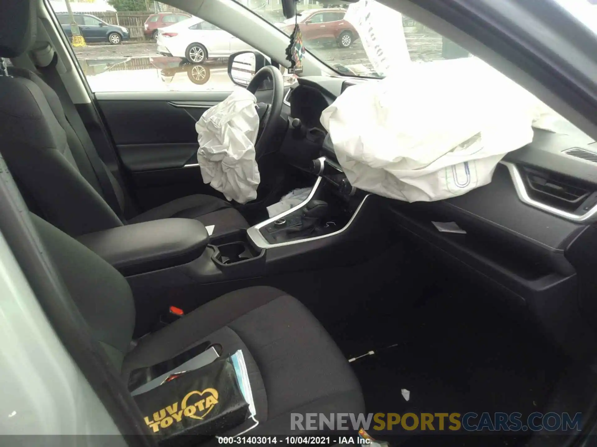 5 Photograph of a damaged car JTMRWRFV7KD041623 TOYOTA RAV4 2019