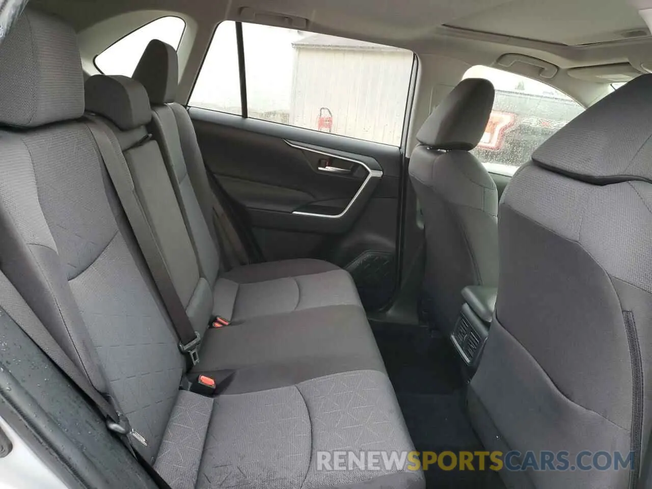 11 Photograph of a damaged car JTMRWRFV7KD043209 TOYOTA RAV4 2019