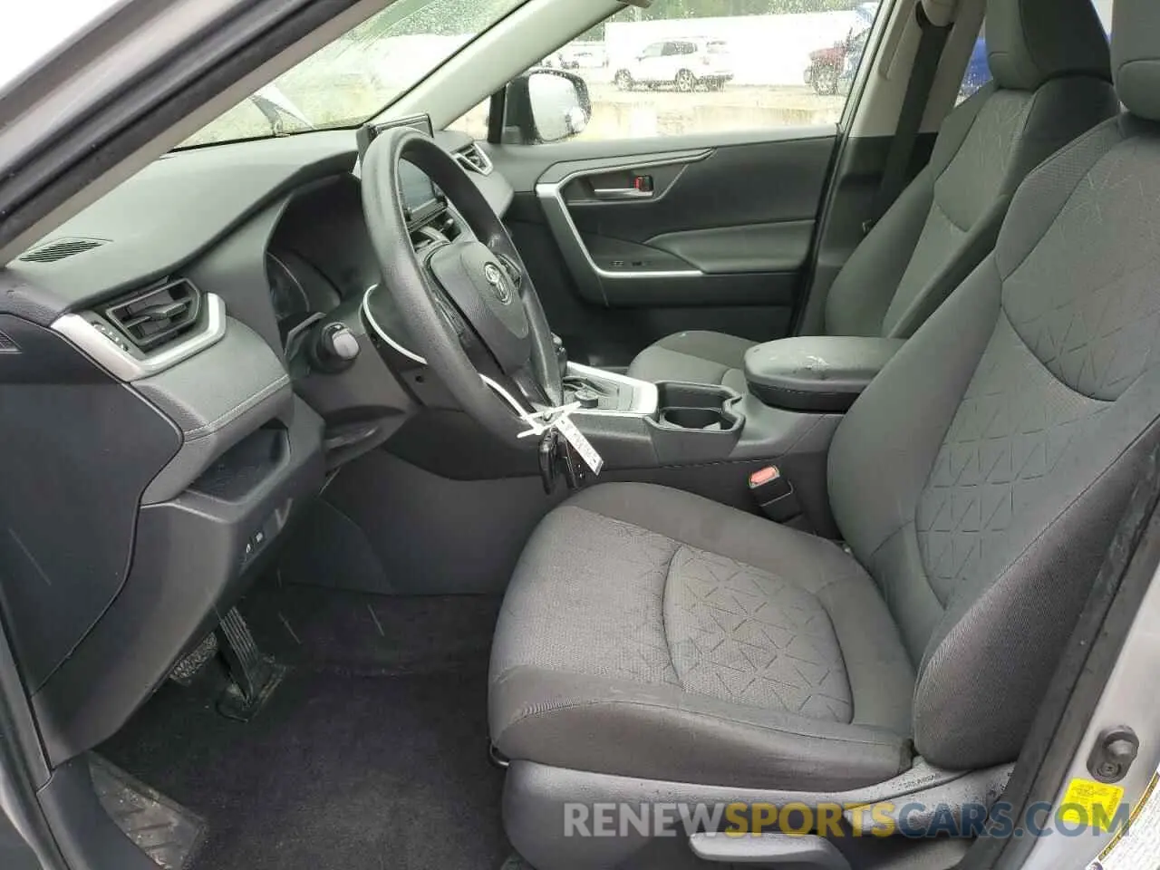 7 Photograph of a damaged car JTMRWRFV7KD043209 TOYOTA RAV4 2019