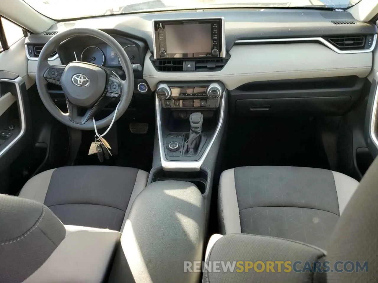 8 Photograph of a damaged car JTMRWRFV8KD006993 TOYOTA RAV4 2019
