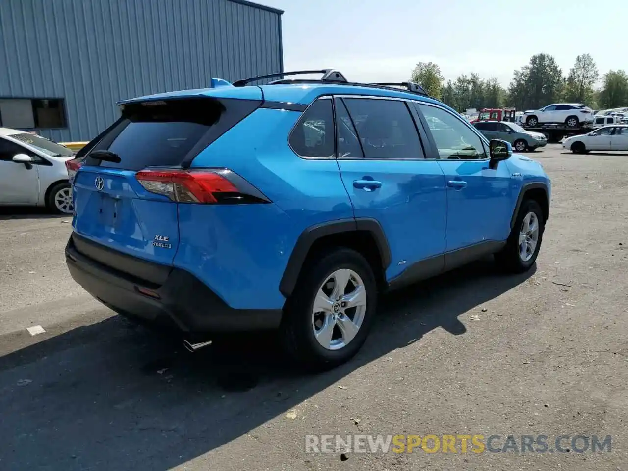 4 Photograph of a damaged car JTMRWRFV9KD009773 TOYOTA RAV4 2019