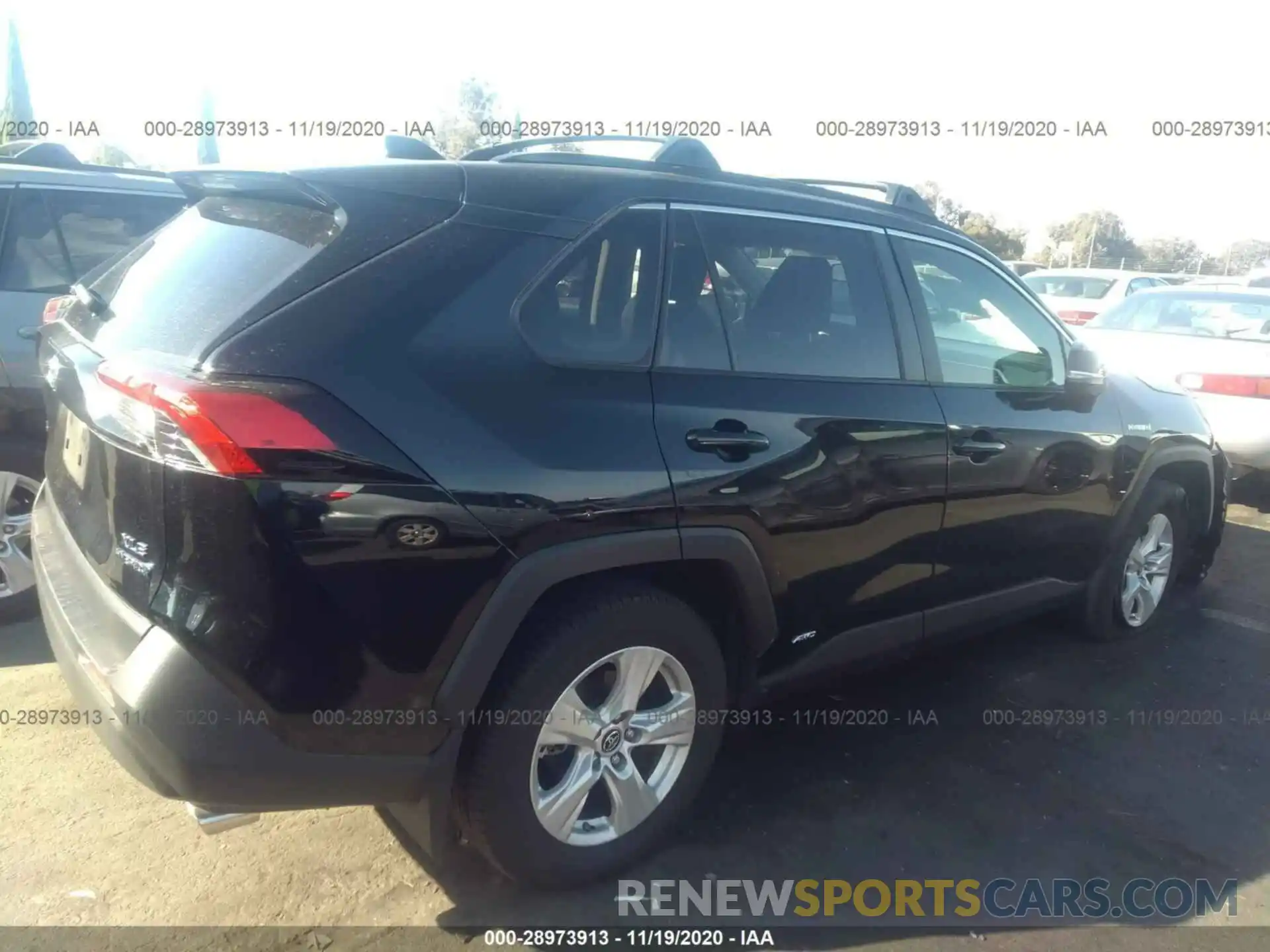 4 Photograph of a damaged car JTMRWRFV9KD011653 TOYOTA RAV4 2019