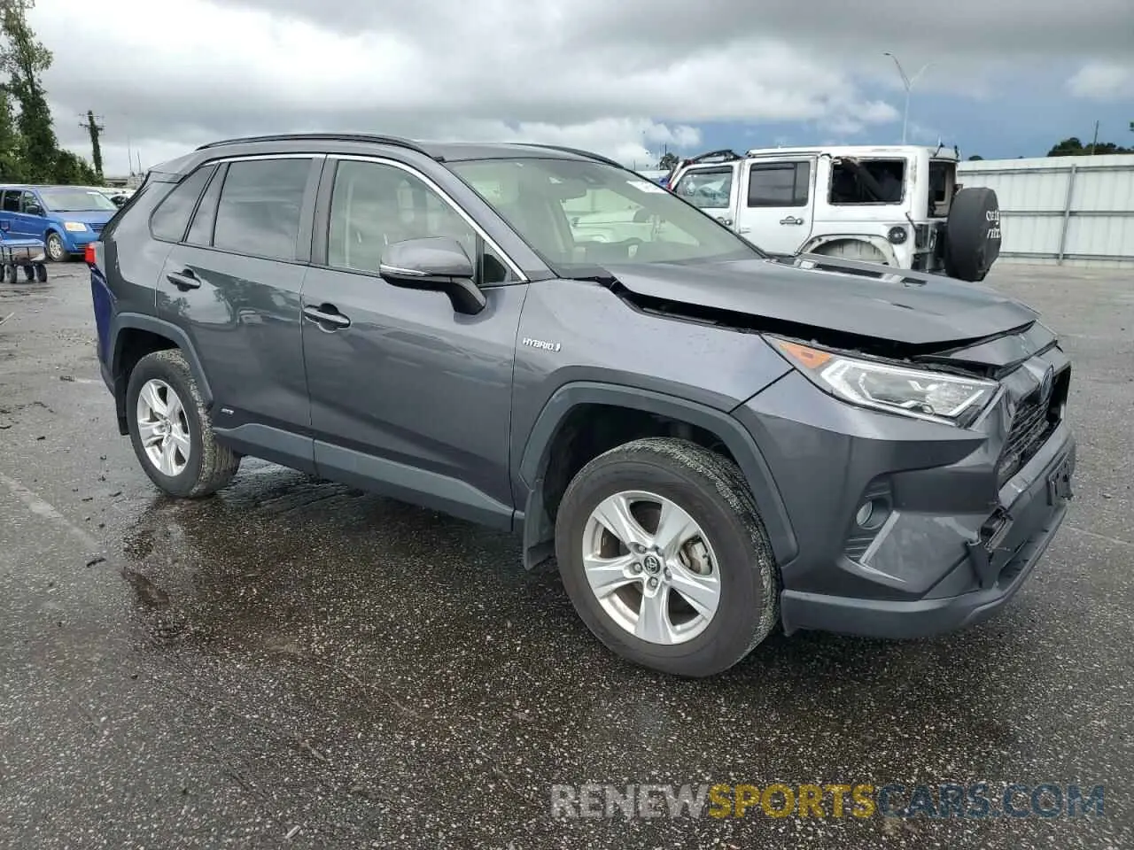 4 Photograph of a damaged car JTMRWRFVXKD517069 TOYOTA RAV4 2019