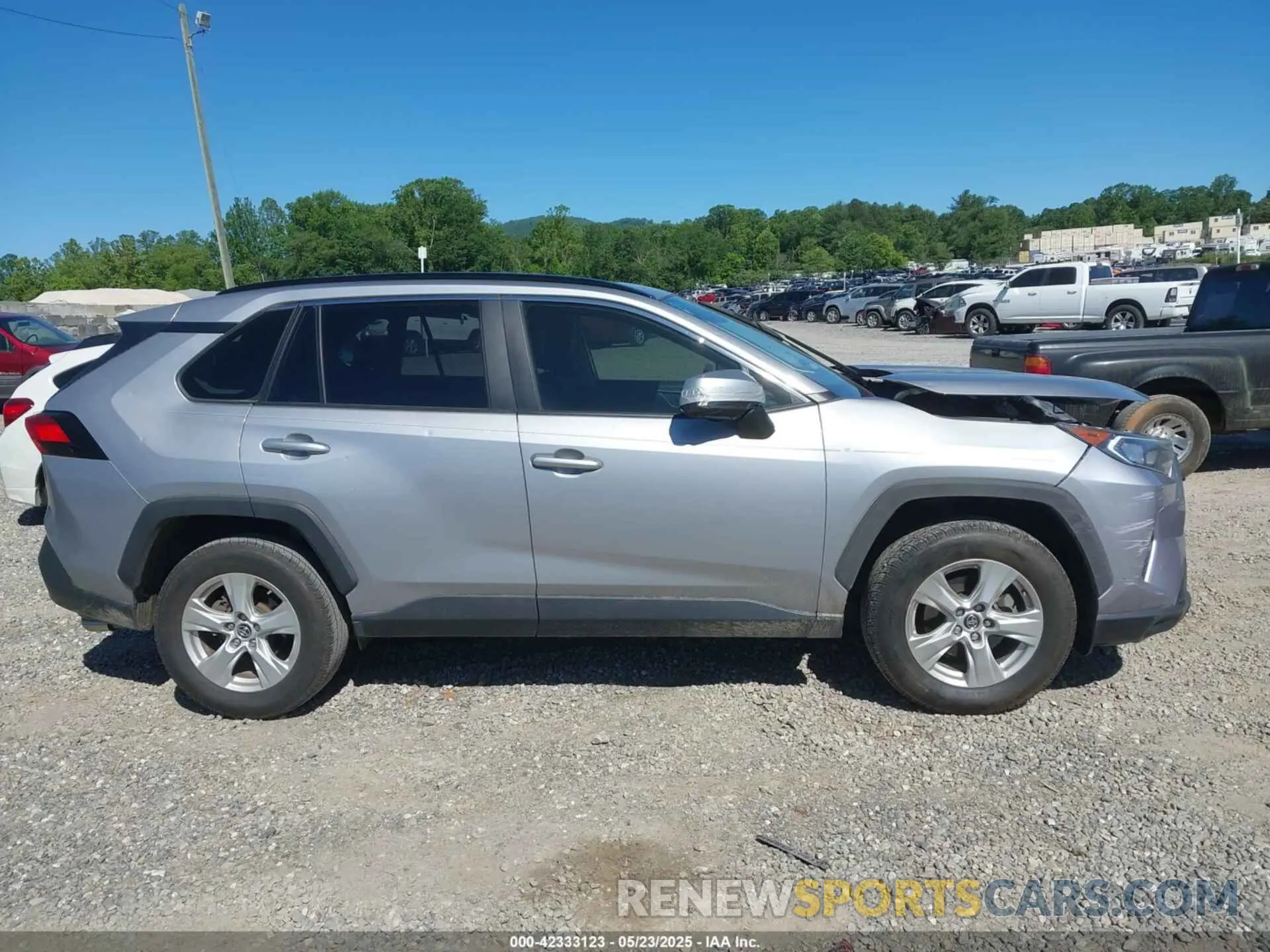 13 Photograph of a damaged car JTMW1RFV0KD008769 TOYOTA RAV4 2019