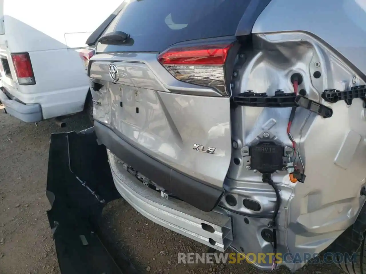 9 Photograph of a damaged car JTMW1RFV0KD012899 TOYOTA RAV4 2019