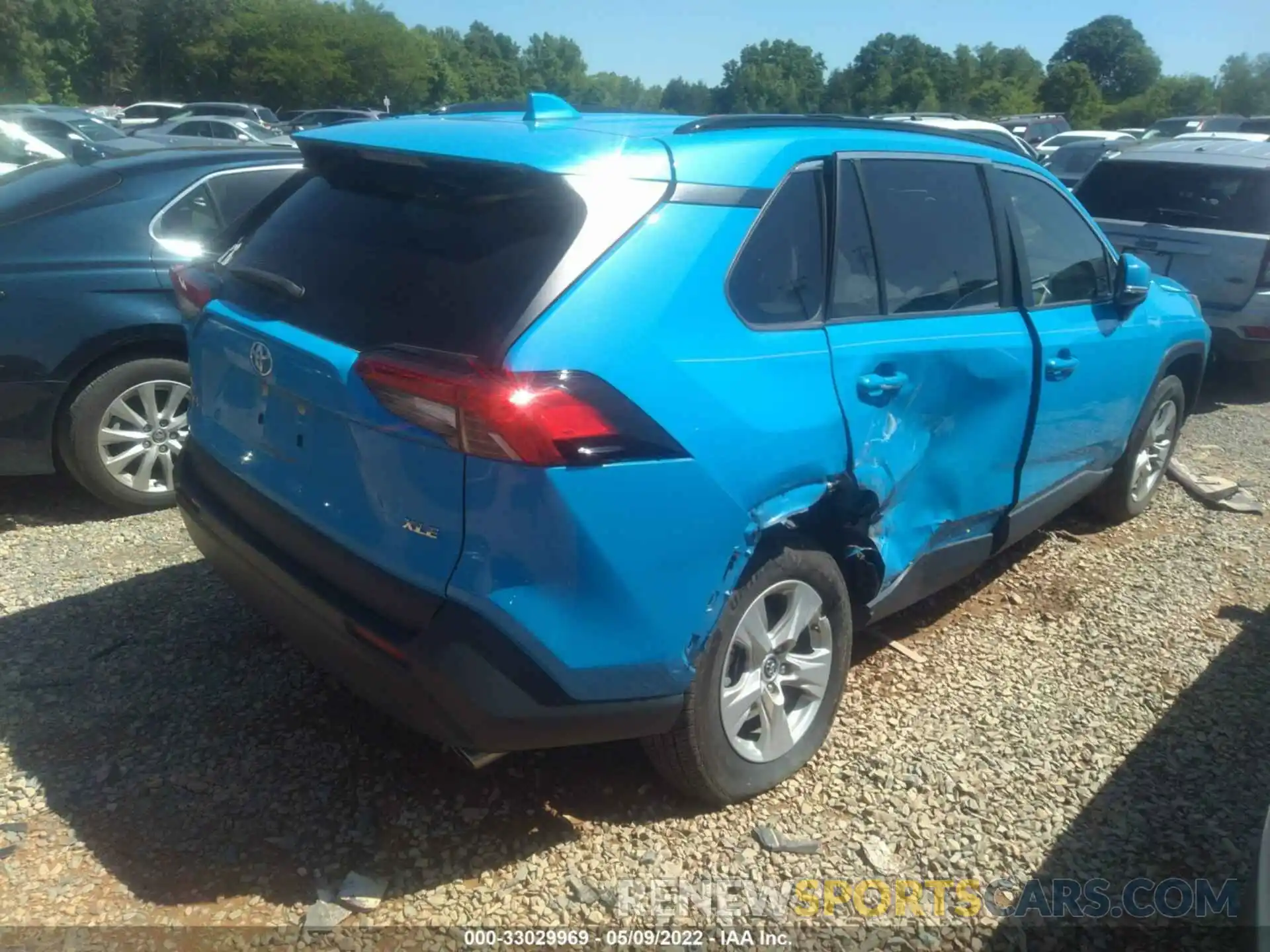 4 Photograph of a damaged car JTMW1RFV0KD016872 TOYOTA RAV4 2019