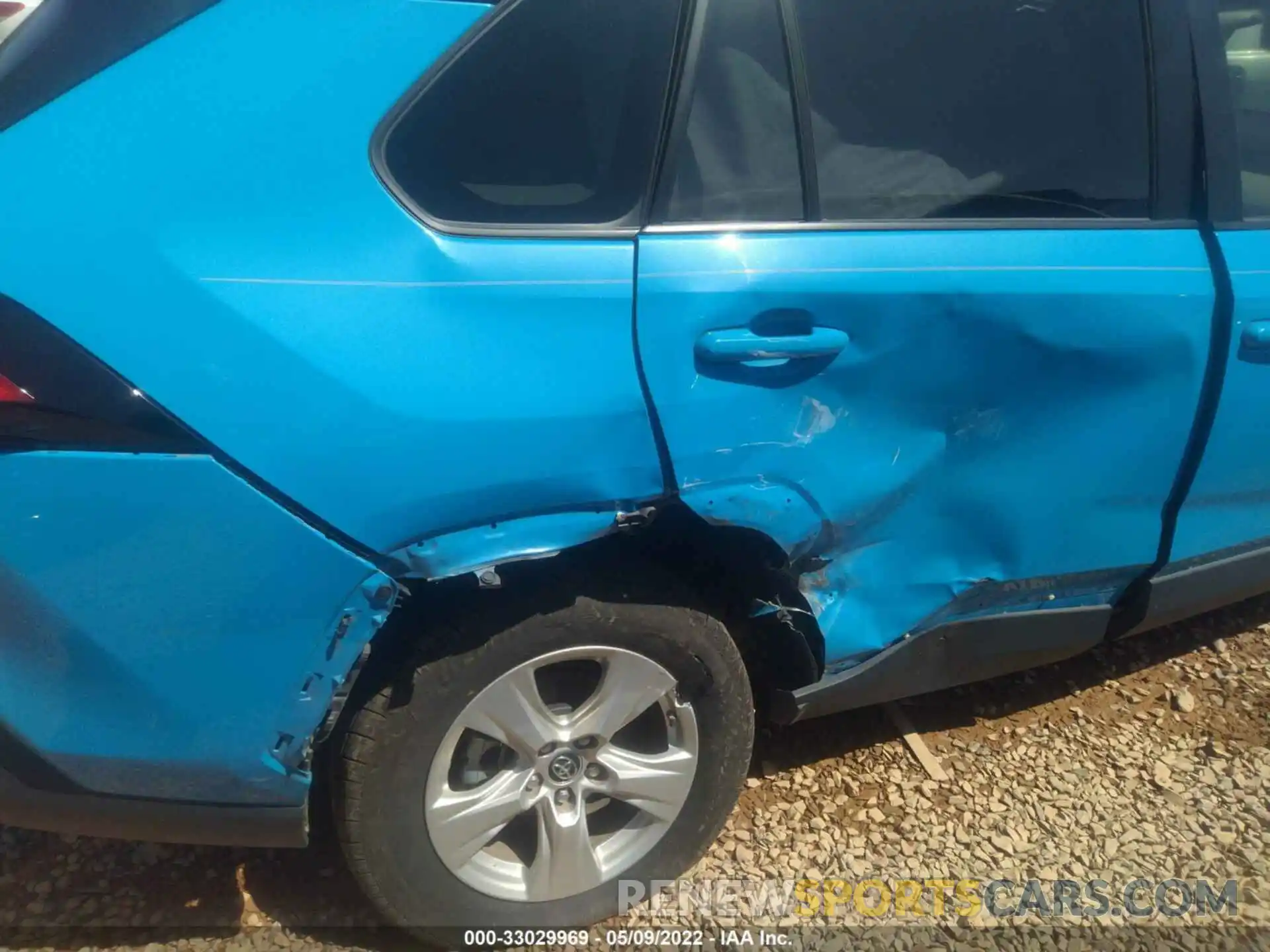 6 Photograph of a damaged car JTMW1RFV0KD016872 TOYOTA RAV4 2019