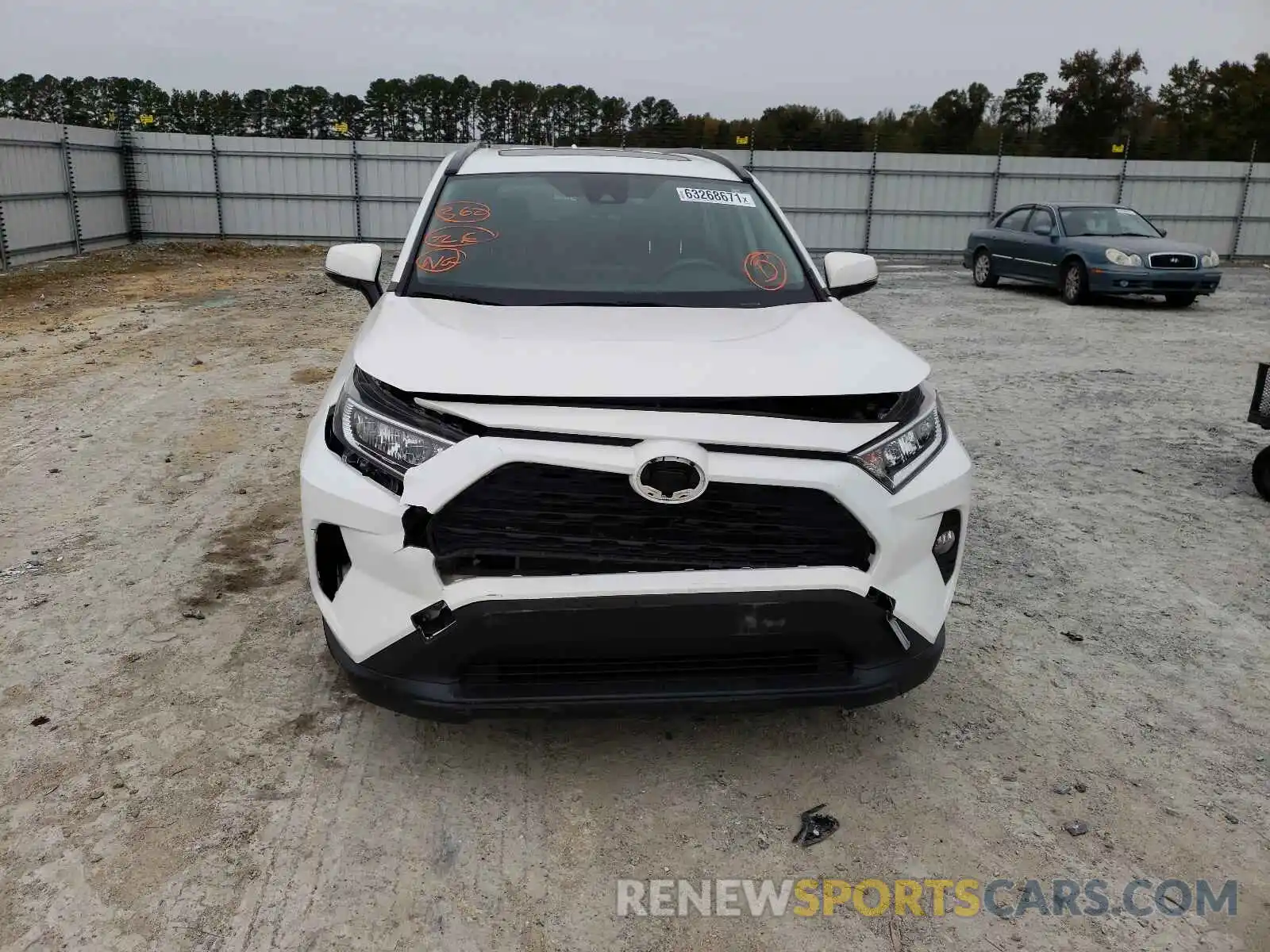 9 Photograph of a damaged car JTMW1RFV0KD019108 TOYOTA RAV4 2019