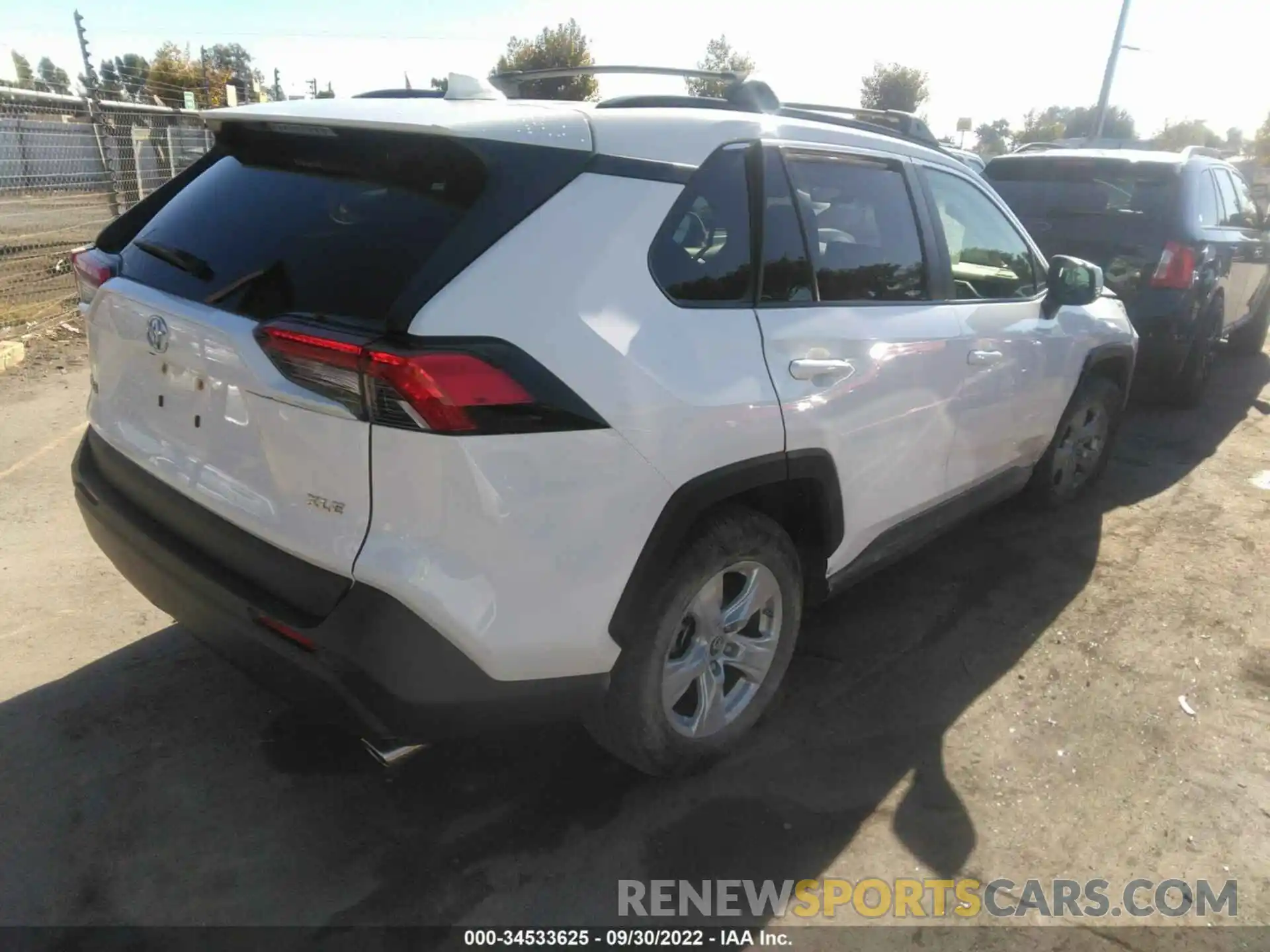 4 Photograph of a damaged car JTMW1RFV0KD024079 TOYOTA RAV4 2019