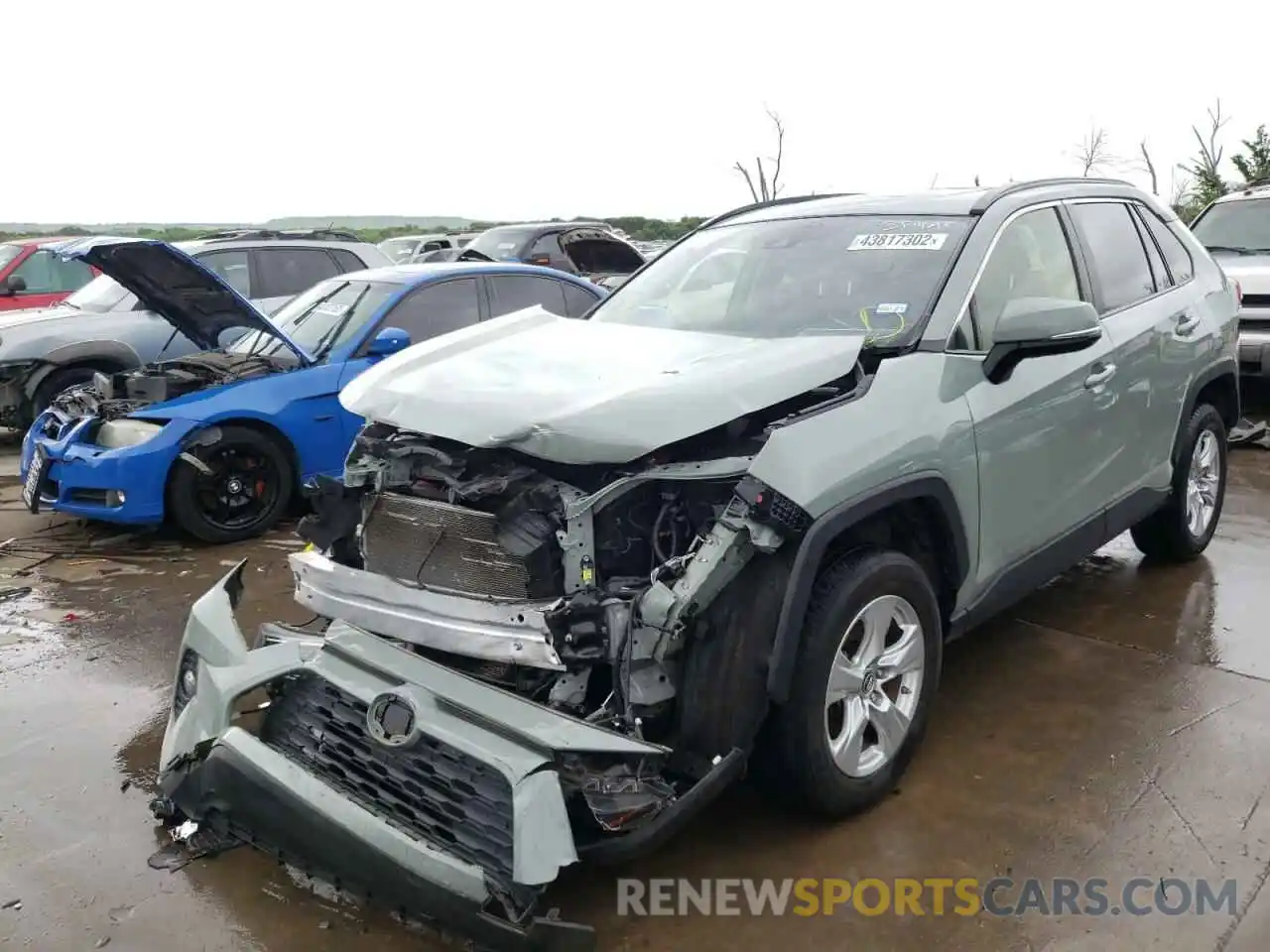 2 Photograph of a damaged car JTMW1RFV0KD501268 TOYOTA RAV4 2019