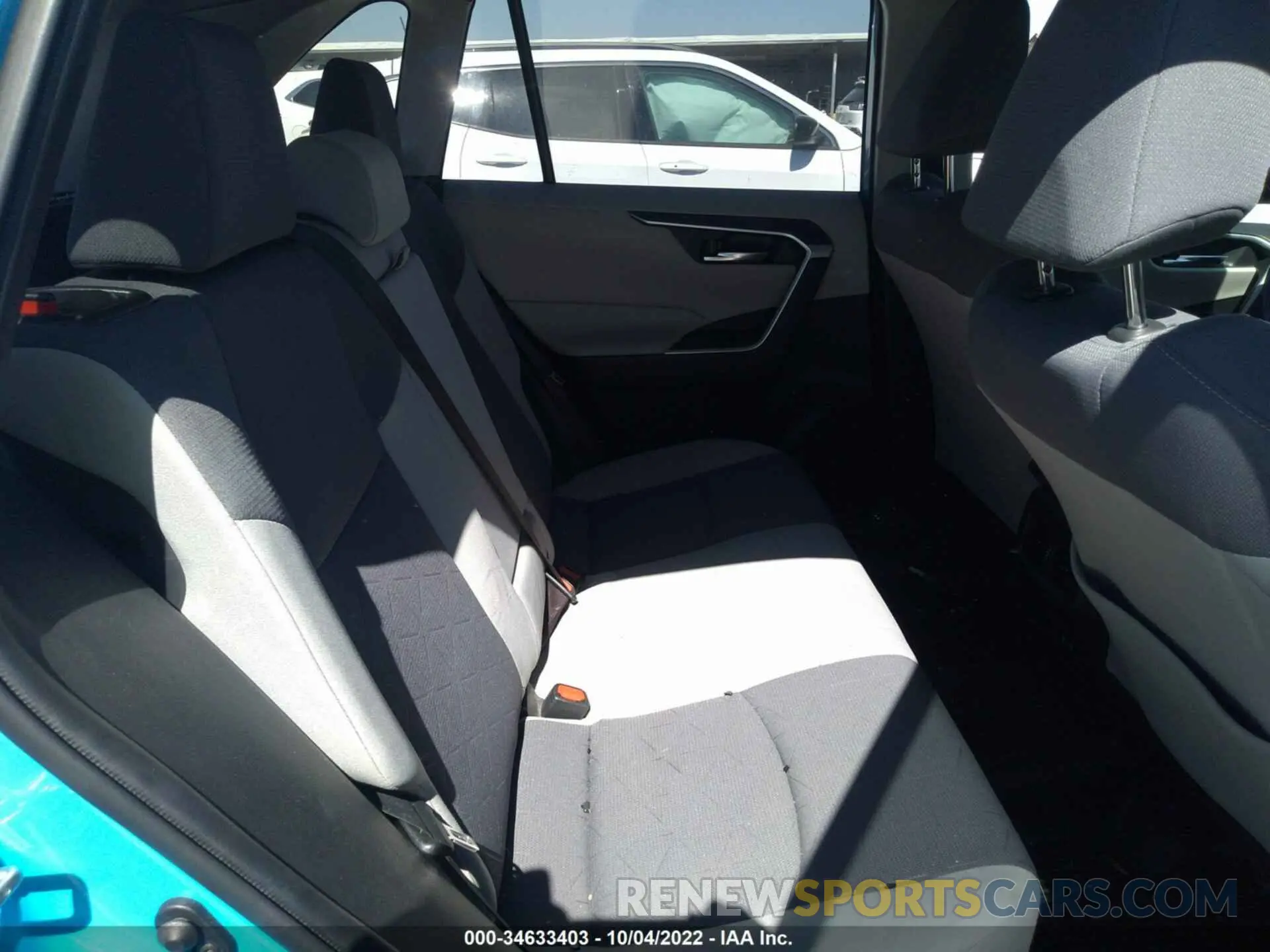 8 Photograph of a damaged car JTMW1RFV0KD510794 TOYOTA RAV4 2019